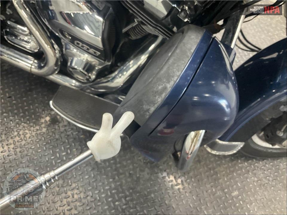 2014 Harley-Davidson FLHTCUTG TRIGLIDE ULTRA CLASSIC — фото 18