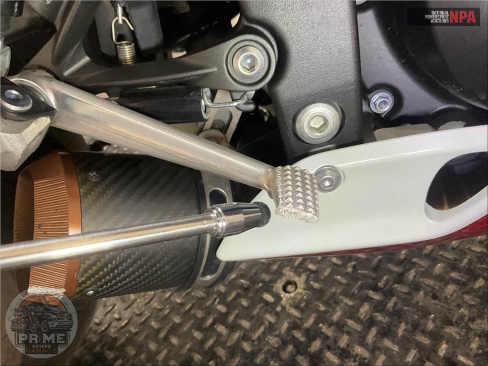 2025 Kawasaki ZX636KSFAL NINJA ZX-6R — фото 40