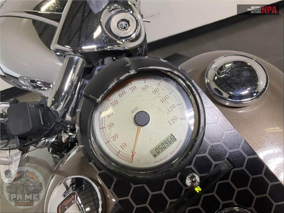 2005 Harley-Davidson FLHRI ROAD KING — фото 5