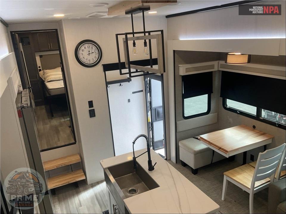 2024 Cedar Creek M-380MUD - FIFTH WHEEL SERIES — фото 8