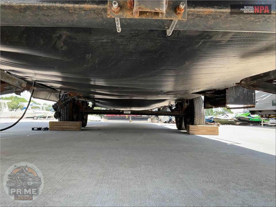 2019 Crossroads Rv M-32 FB - VOLANTE SERIES — фото 67
