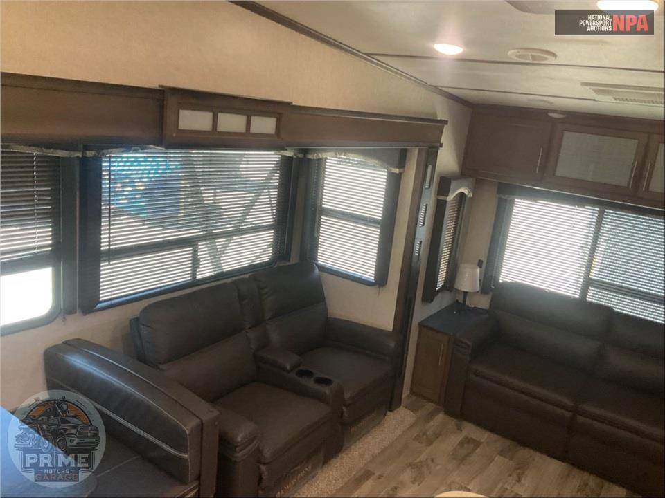 2019 Keystone Rv M-368 MBI - COUGAR FIFTH WHEEL SERIES — фото 7