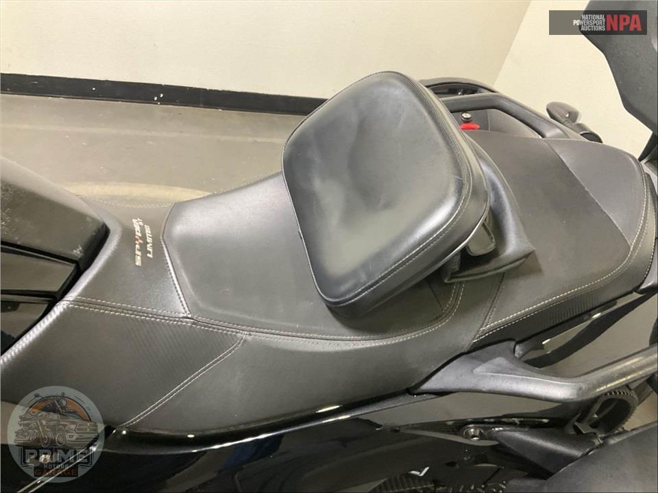 2014 Can-Am SPYDER ST LIMITED — фото 31