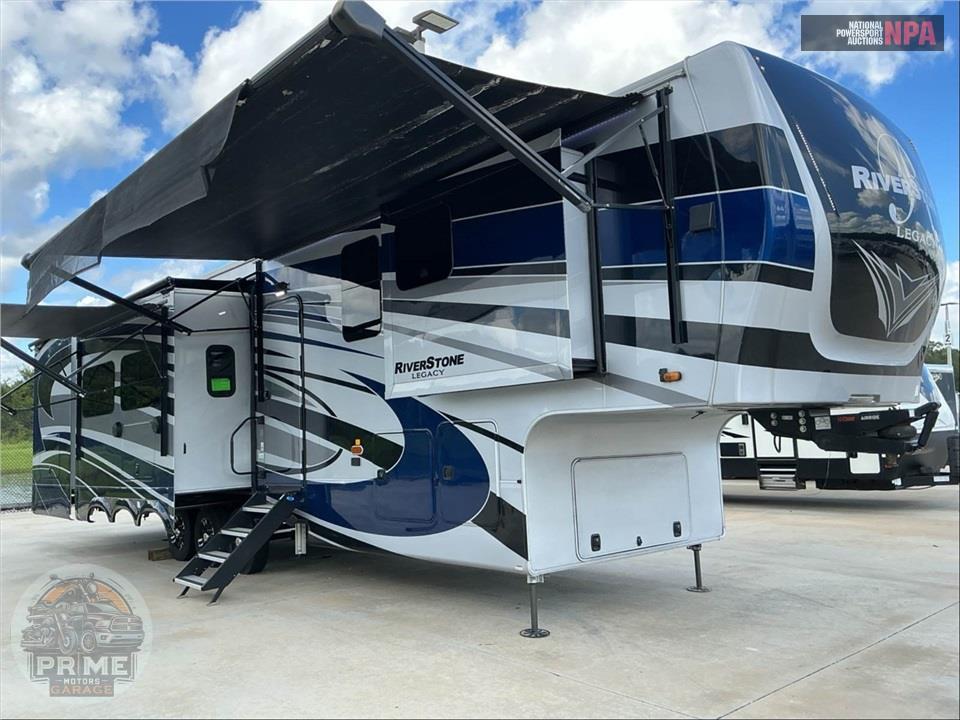 2022 Riverstone M-442MC - LEGACY FIFTH WHEEL SERIES — фото 1
