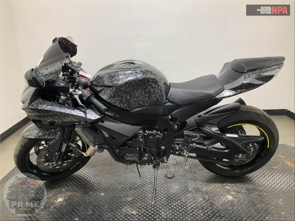 2022 Suzuki GSX-R600 — фото 3
