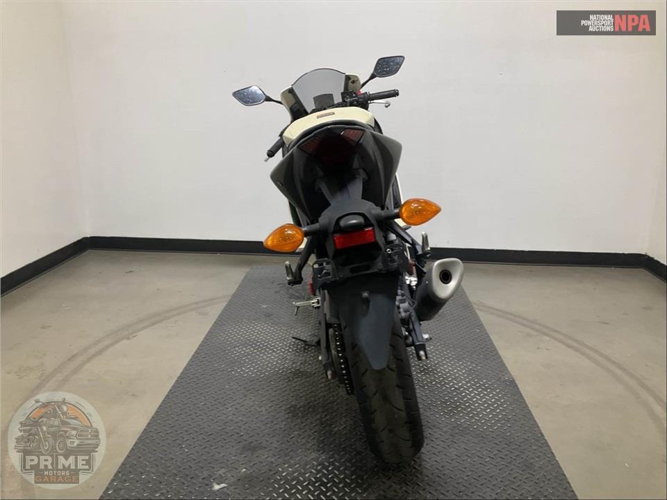 2024 Yamaha YZF-R3 — фото 4