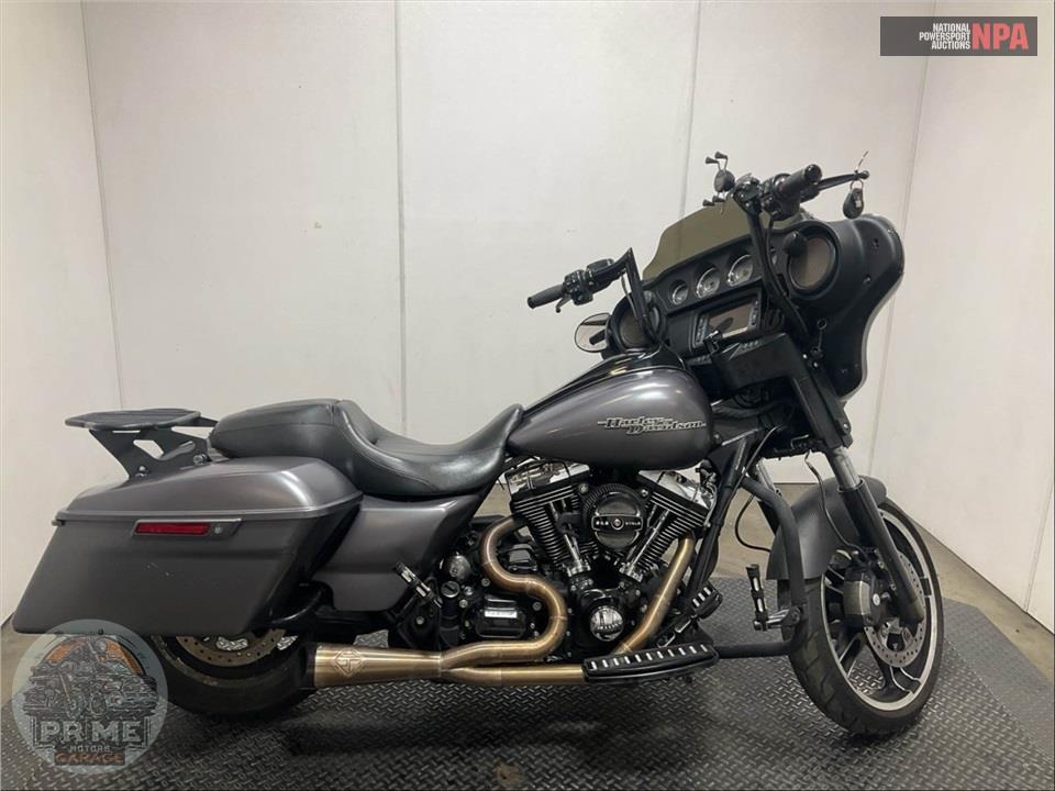 2015 Harley-Davidson FLHX STREET GLIDE — фото 1