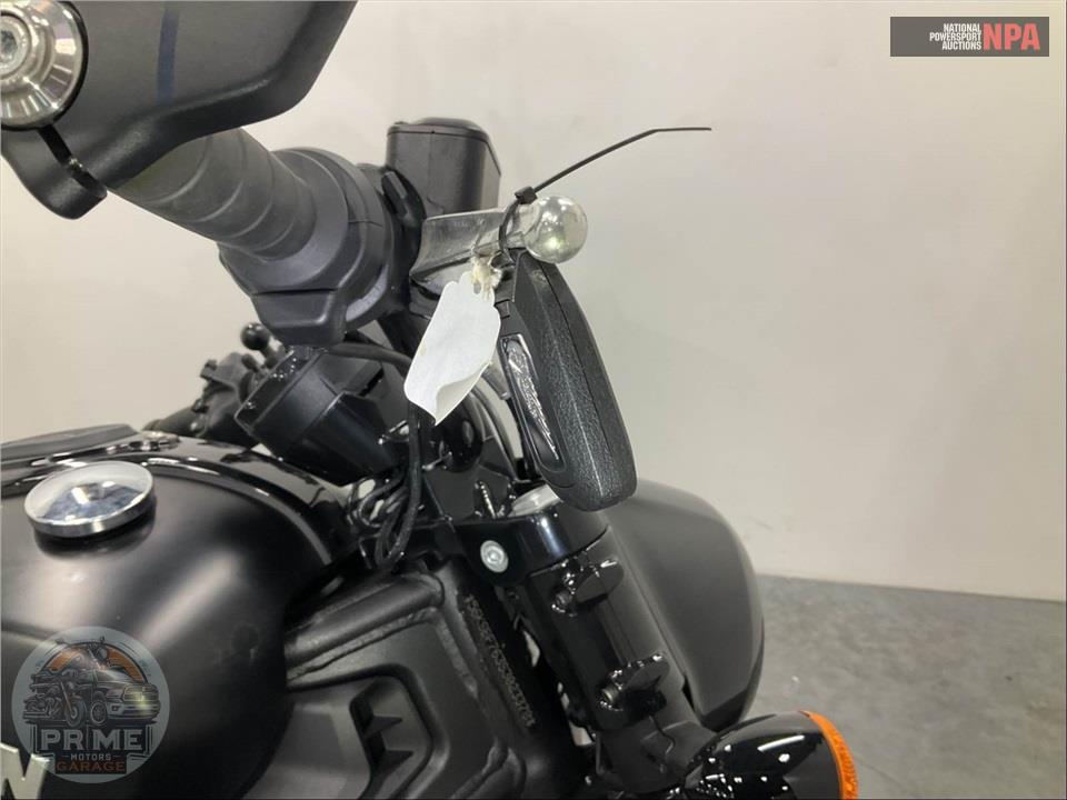 2025 Indian Motorcycle SCOUT BOBBER LIMITED WITH TECHNOLOGY PACKAGE (BLACK) — фото 9