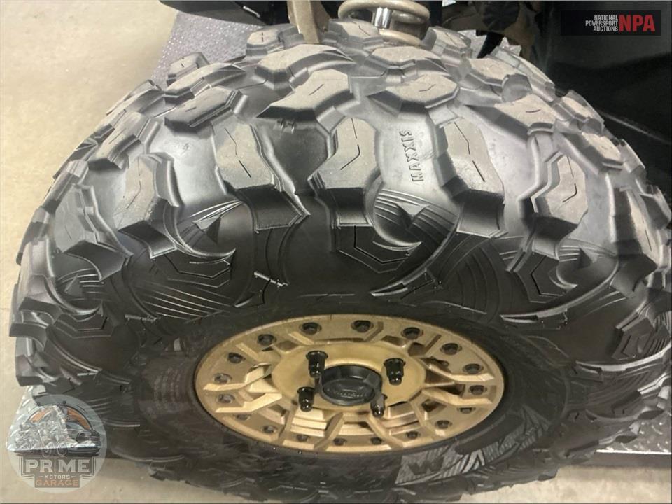 2024 Can-Am MAVERICK X3 X RS TURBO RR WITH SMART-SHOX — фото 19