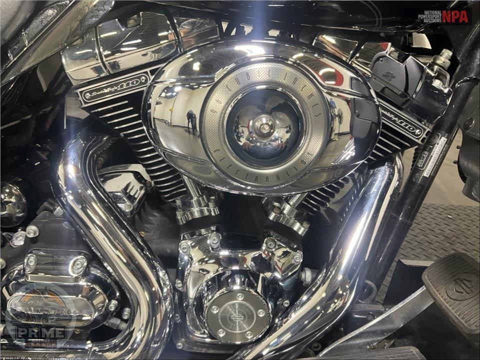 2009 Harley-Davidson FLHTCU ULTRA CLASSIC ELECTRA GLIDE — фото 6