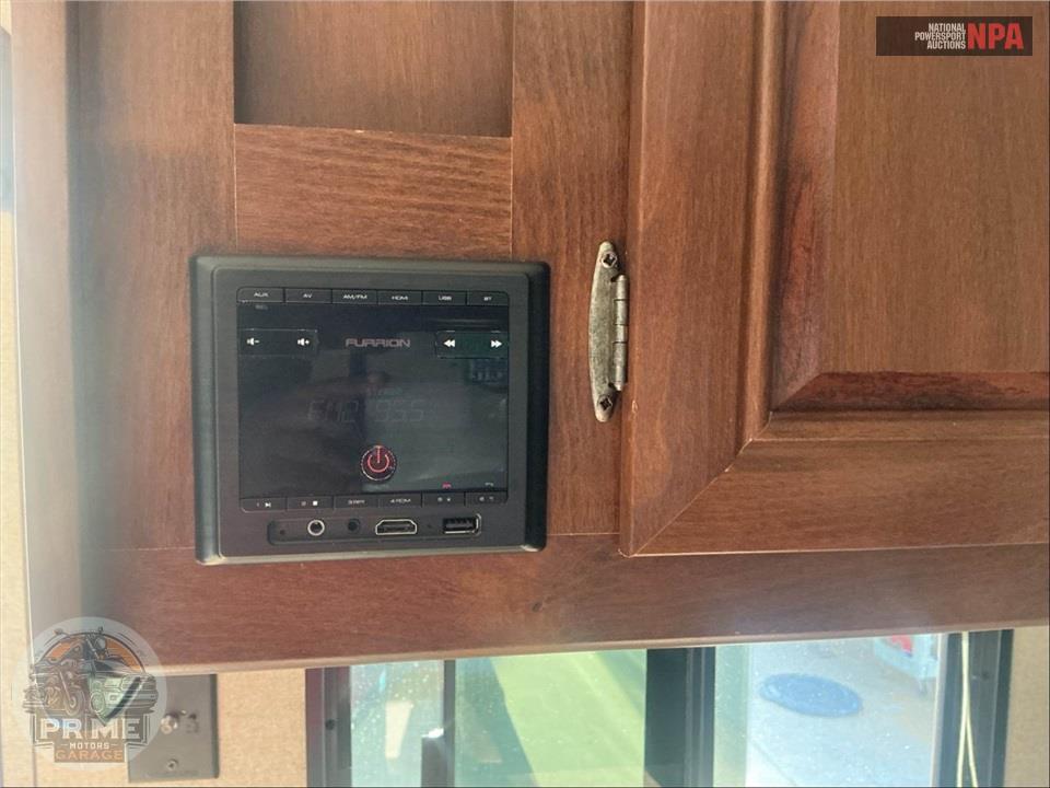2017 Crossroads Rv M-18 BH - Z-1 LITE SERIES — фото 16