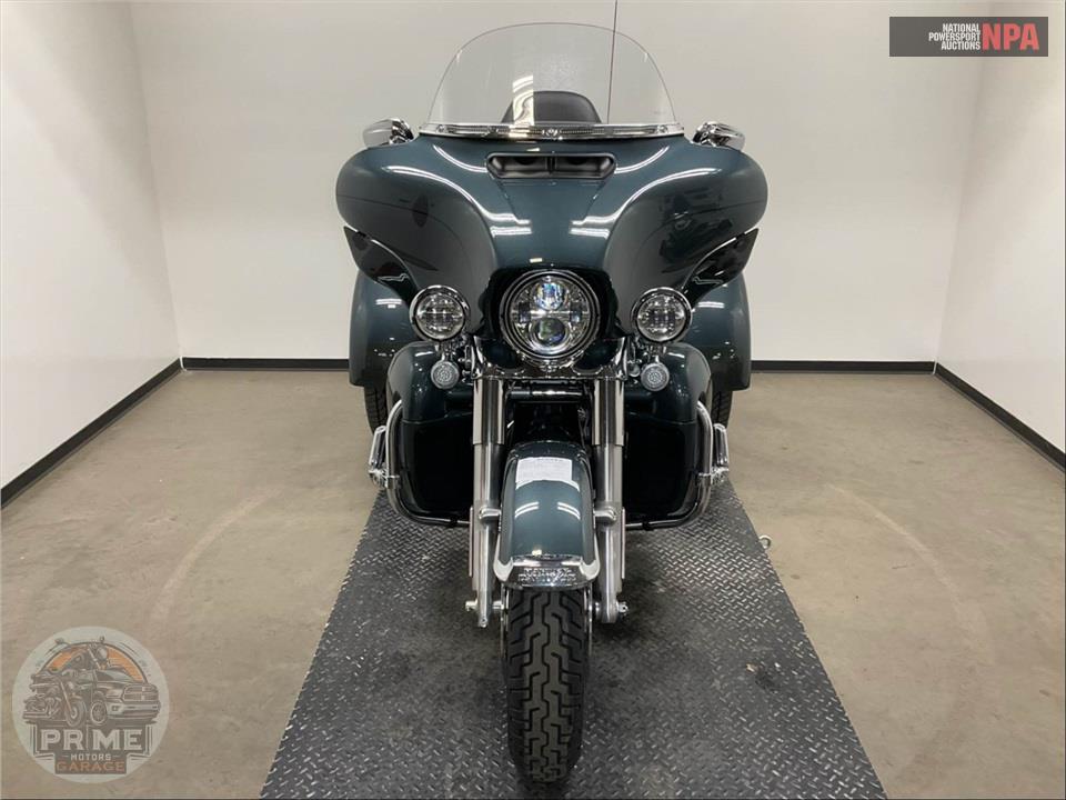 2020 Harley-Davidson FLHTCUTG TRI GLIDE ULTRA — фото 2