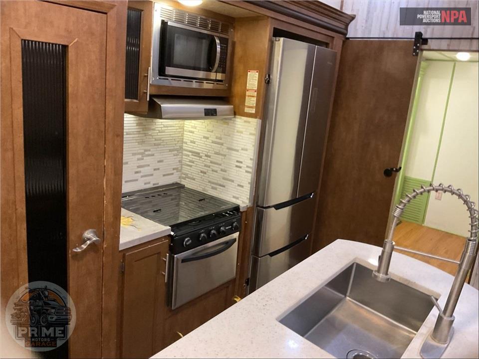 2017 Sabre By Forest River M-36BHQ - FIFTH WHEEL SERIES — фото 23