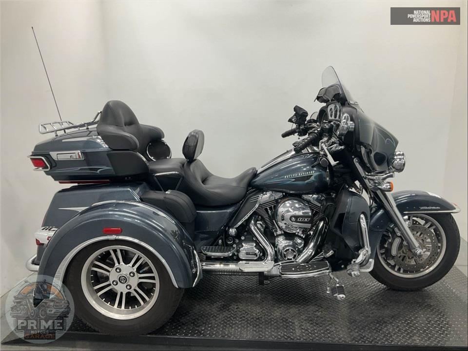 2015 Harley-Davidson FLHTCUTG TRIGLIDE ULTRA CLASSIC — фото 1