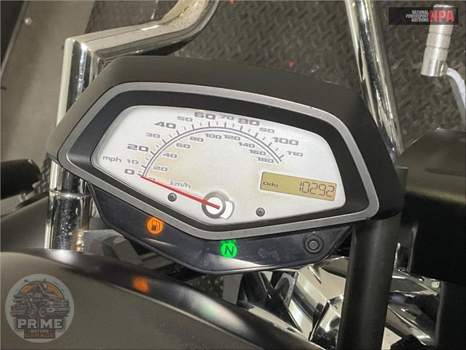2017 Honda VT1300CXH FURY — фото 5