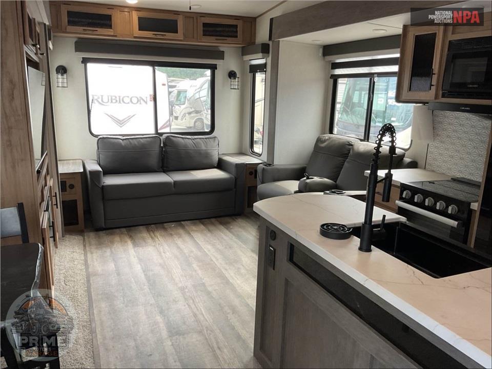 2024 Cherokee By Forest River M-3660SUITE - ARCTIC WOLF FIFTH WHEEL SERIES — фото 6