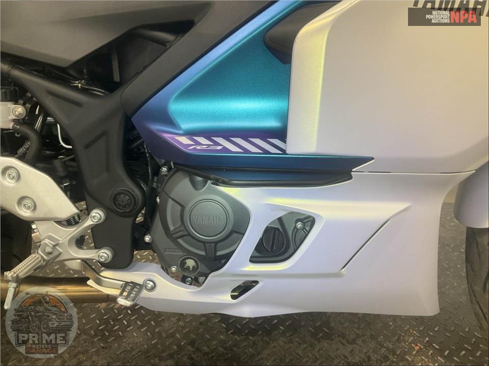2025 Yamaha YZF-R3 — фото 7