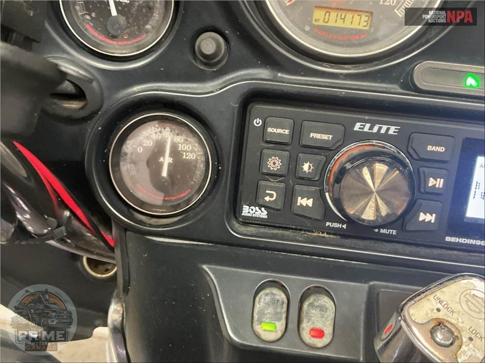 2013 Harley-Davidson FLHTCUTG TRIGLIDE UL CLSC — фото 9