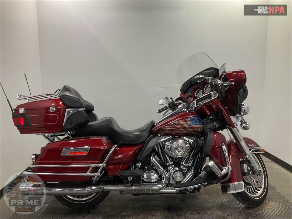 2010 Harley-Davidson FLHTCU ULTRA CLASSIC ELECTRA GLIDE — фото 1