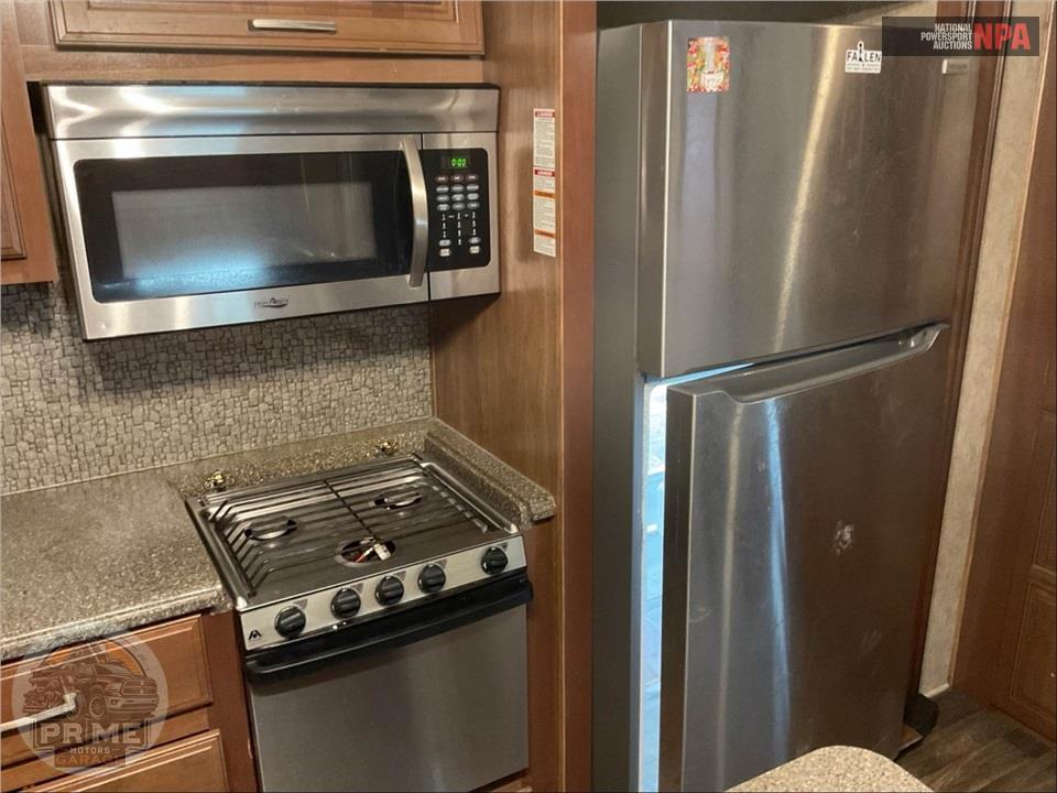 2017 Keystone Rv M-3661 RL MONTANA FIFTH WHEEL SERIES — фото 17