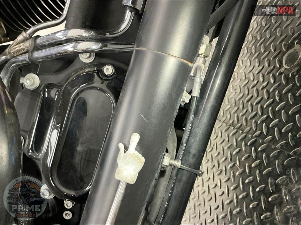 2017 Harley-Davidson FLSS SOFTAIL SLIM S — фото 13