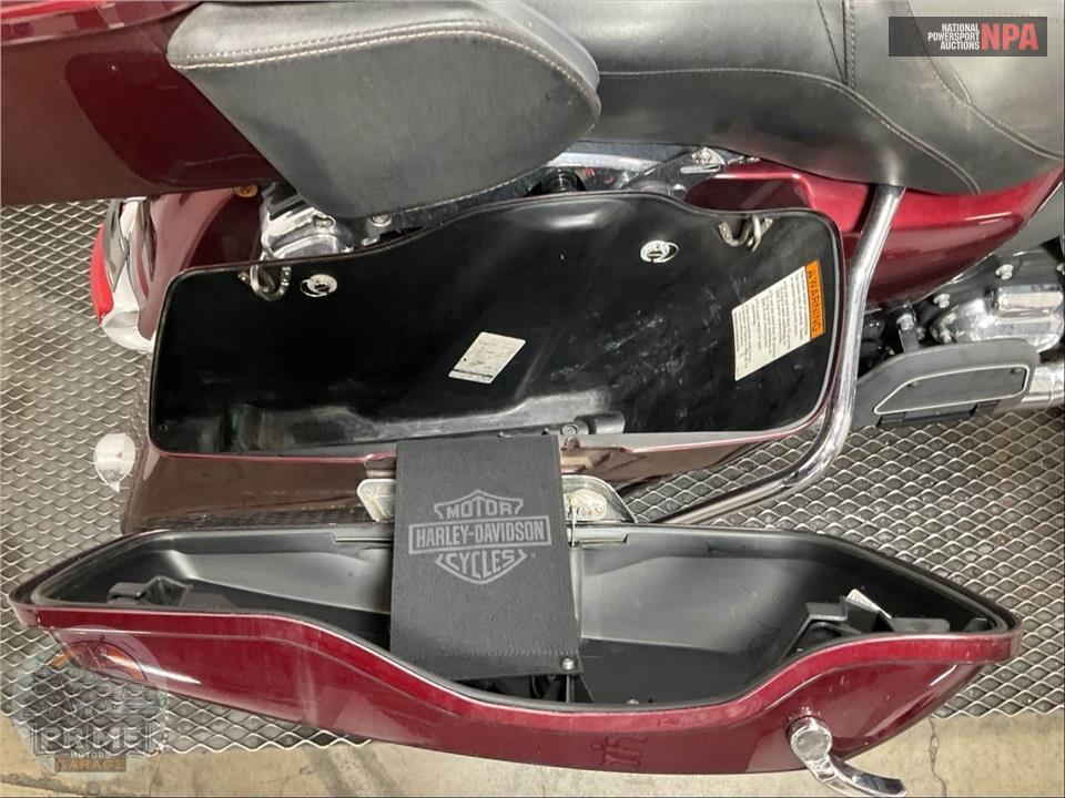 2014 Harley-Davidson FLHTK ELECTRA GLIDE ULTRA LIMITED — фото 20