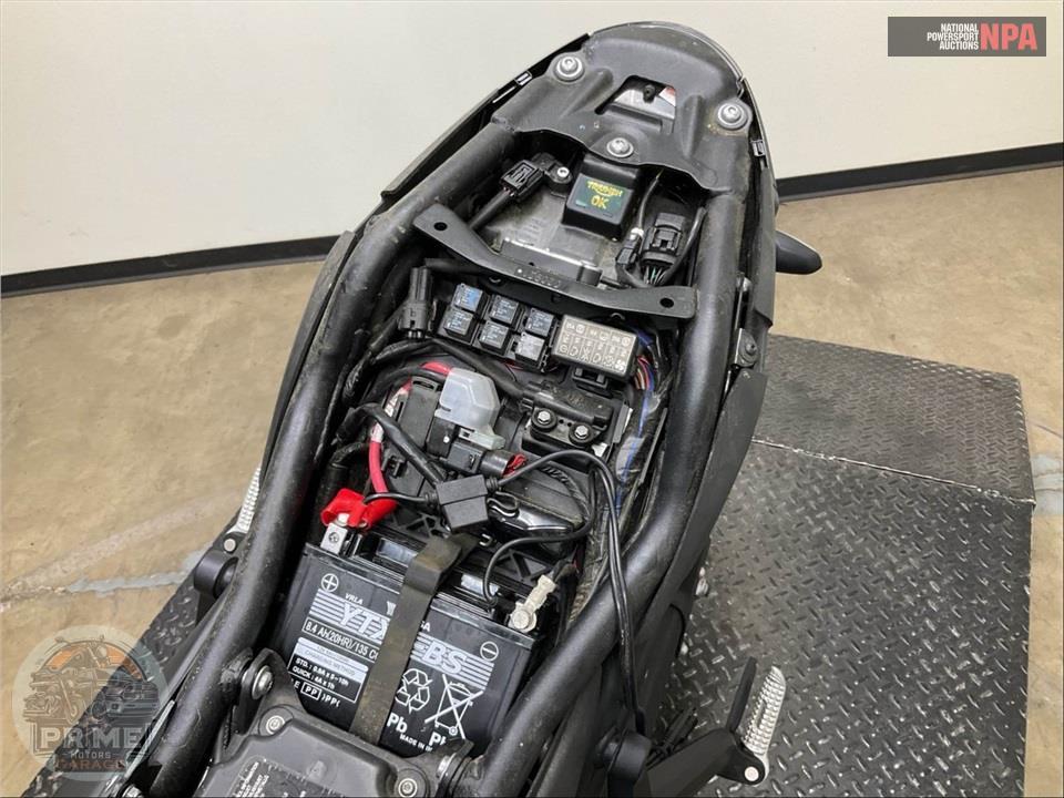 2022 Triumph TRIDENT (BLACK) — фото 13