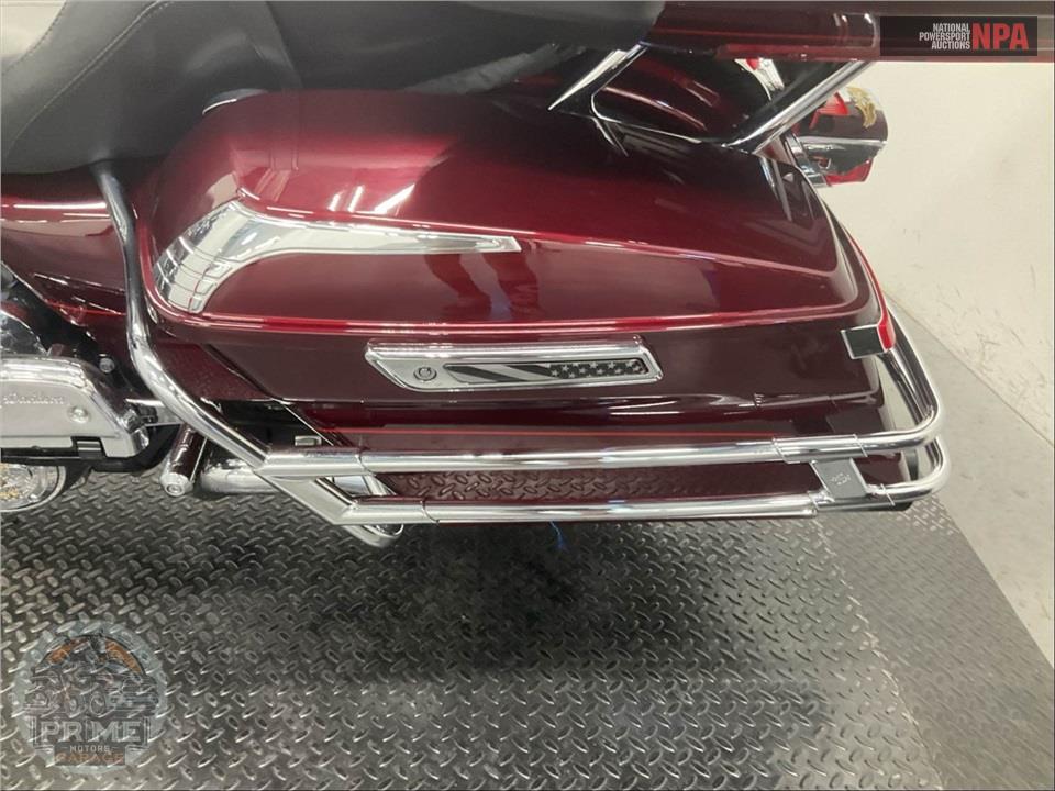 2017 Harley-Davidson FLHTK ULTRA LIMITED — фото 15