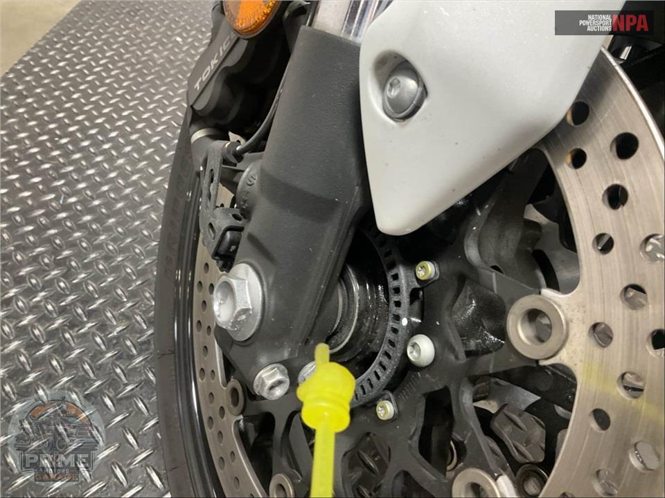 2025 Honda CBR1000RR — фото 20