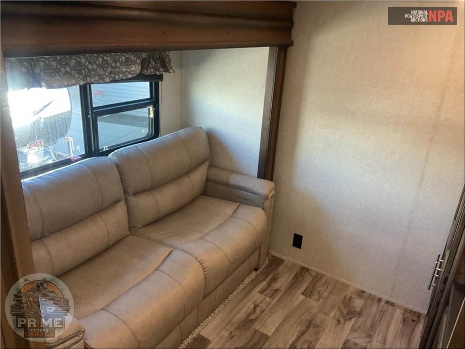 2018 Keystone Rv M-368 MBI - COUGAR FIFTH WHEEL SERIES — фото 15