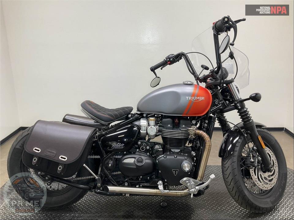 2025 Triumph BONNEVILLE BOBBER — фото 1