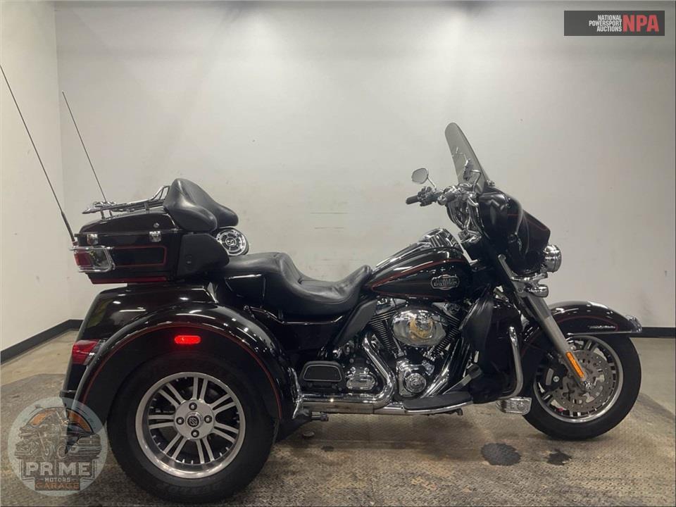 2011 Harley-Davidson FLHTCUTG TRIGLIDE UL CLSC — фото 1