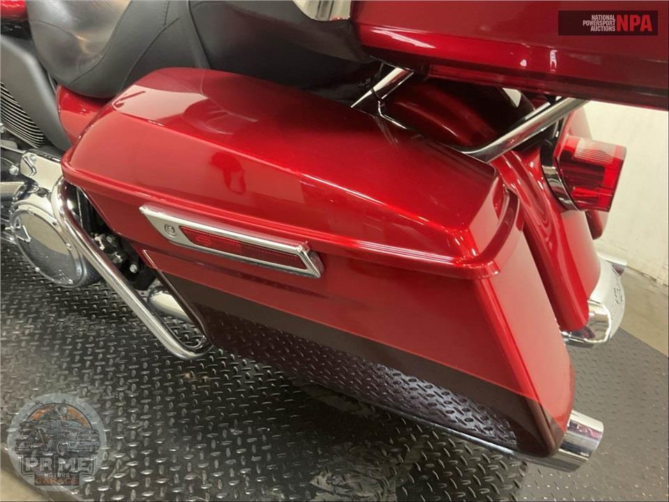 2018 Harley-Davidson FLHTKL ULTRA LIMITED LOW — фото 18