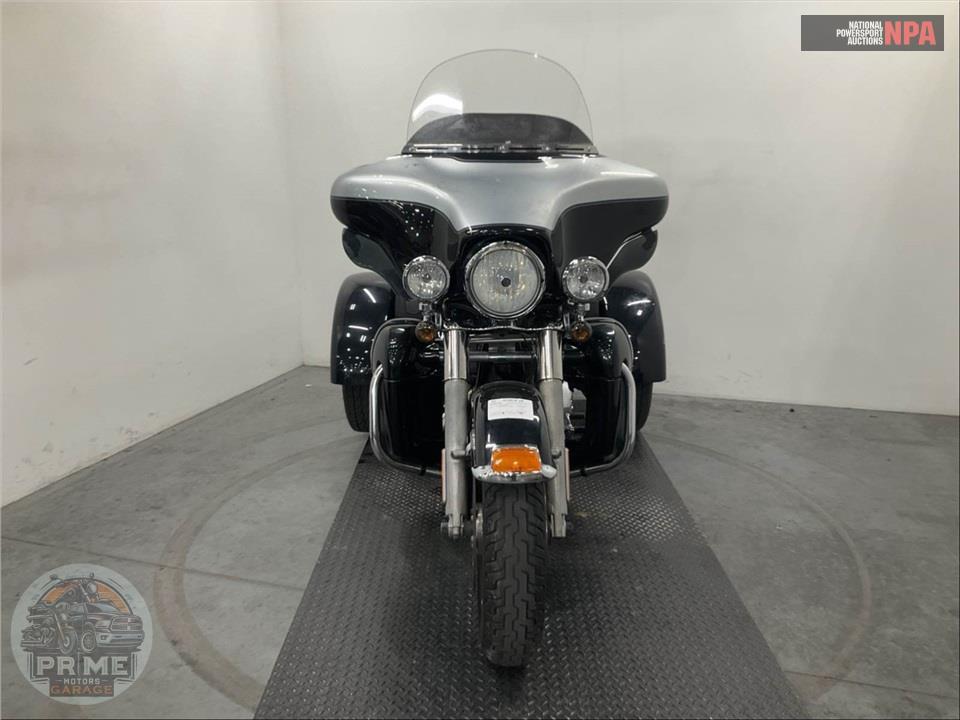 2013 Harley-Davidson FLHTCUTG TRIGLIDE UL CLSC — фото 2