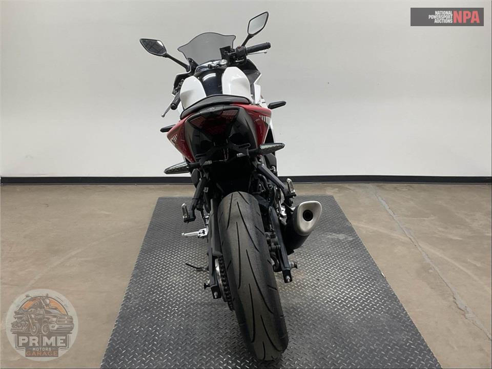 2016 Yamaha YZF-R3 — фото 4