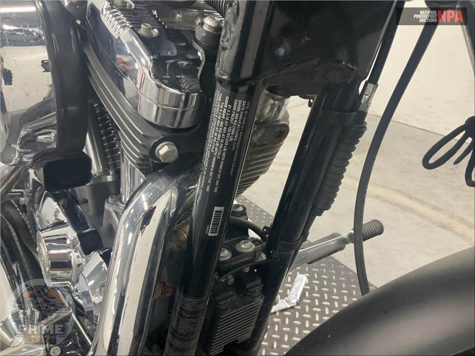 2012 Harley-Davidson XL1200V SEVENTY-TWO DE/PE — фото 10