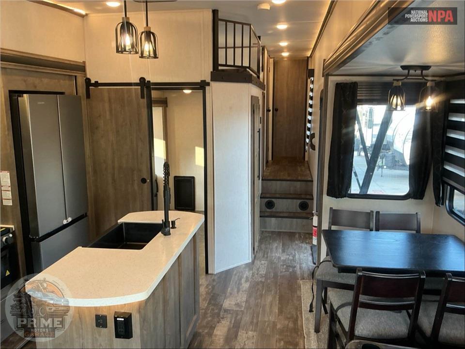 2022 Sabre By Forest River M-36BHQ - FIFTH WHEEL SERIES — фото 8