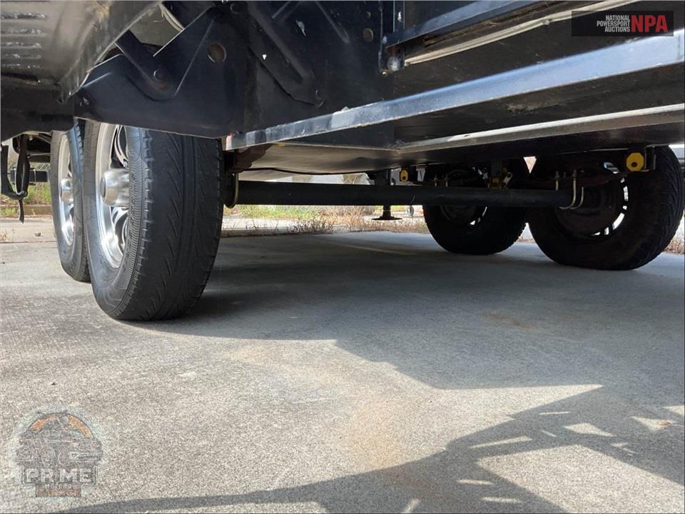 2016 Crossroads Rv M-305 RS - CRUISER FIFTH WHEEL SERIES — фото 59