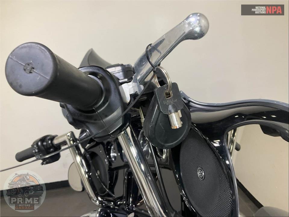 2022 Harley-Davidson FLHXS STREET GLIDE SPECIAL — фото 11