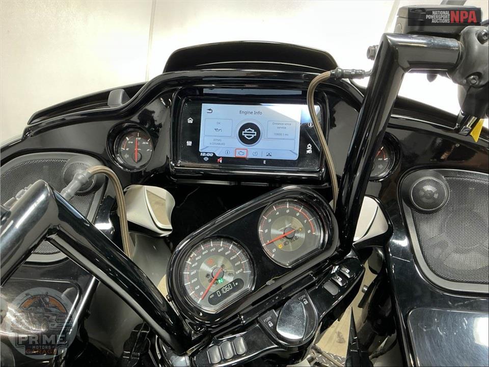 2020 Harley-Davidson FLTRXSE CVO ROAD GLIDE — фото 5
