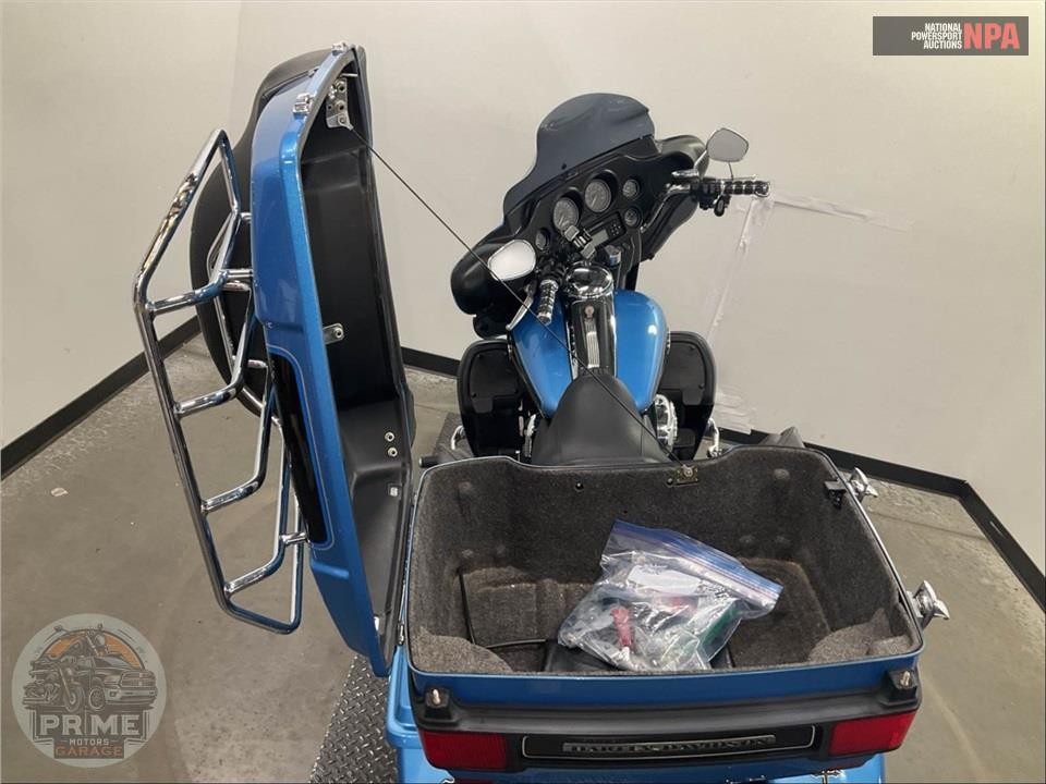 2011 Harley-Davidson FLHTCU UL CLSC EL GLIDE — фото 22