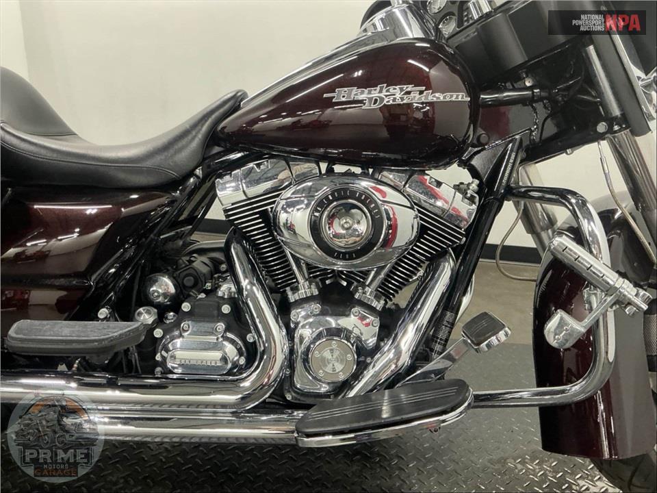 2011 Harley-Davidson FLHX STREET GLIDE — фото 5
