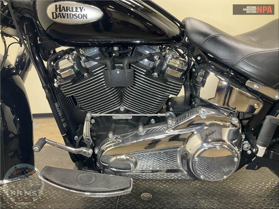 2021 Harley-Davidson FLHC HERITAGE CLASSIC — фото 7