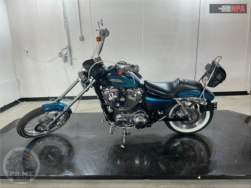 2015 Harley-Davidson XL1200V SEVENTY-TWO — фото 3