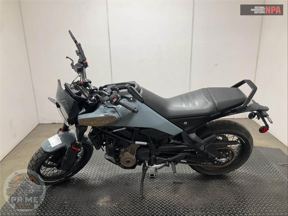 2024 Husqvarna SVARTPILEN 401 — фото 3