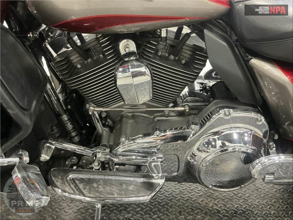 2016 Harley-Davidson FLTRUSE CVO ROAD GLIDE ULTRA — фото 7