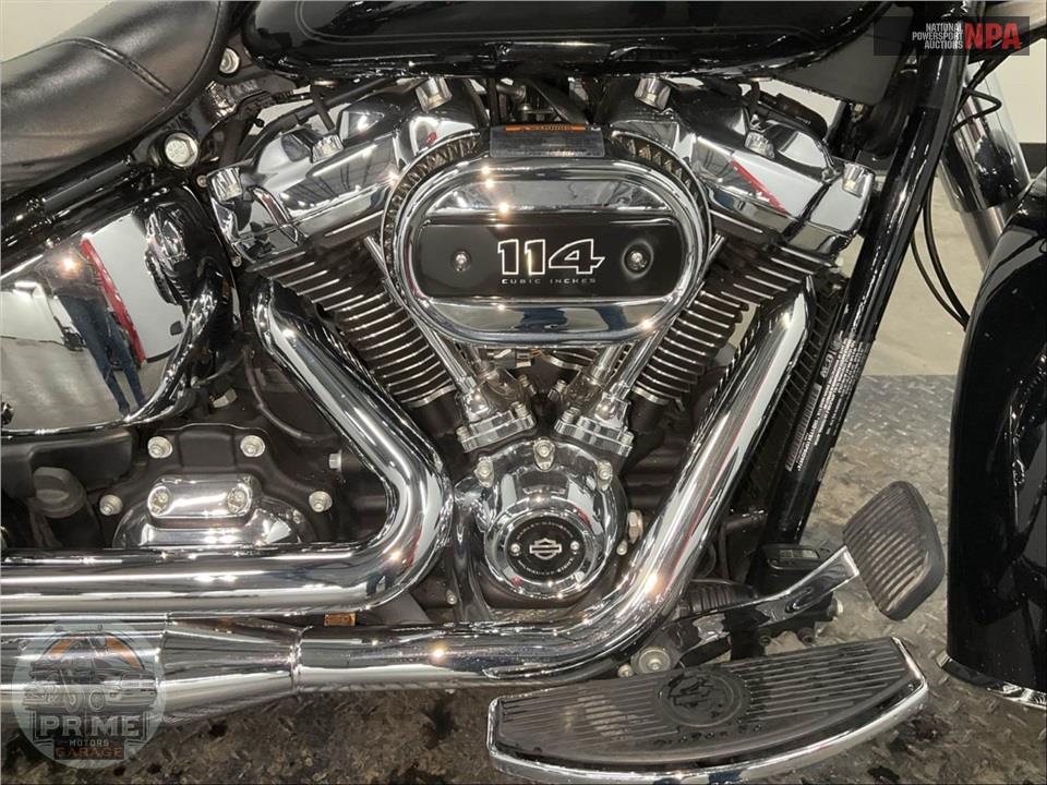 2023 Harley-Davidson FLHCS HERITAGE CLASSIC 114 — фото 6