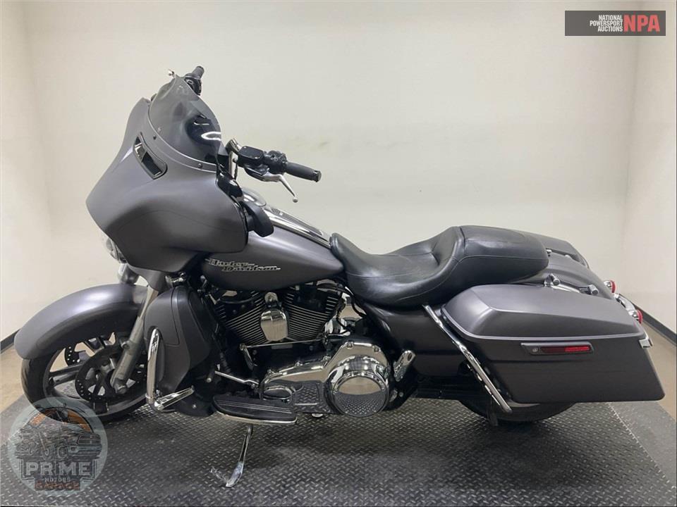 2016 Harley-Davidson FLHXS STREET GLIDE SPECIAL — фото 3
