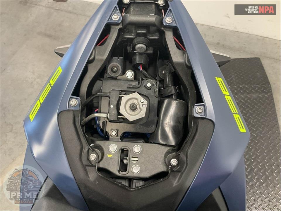 2022 Kawasaki ZX636HNFNN NINJA ZX-6R — фото 13