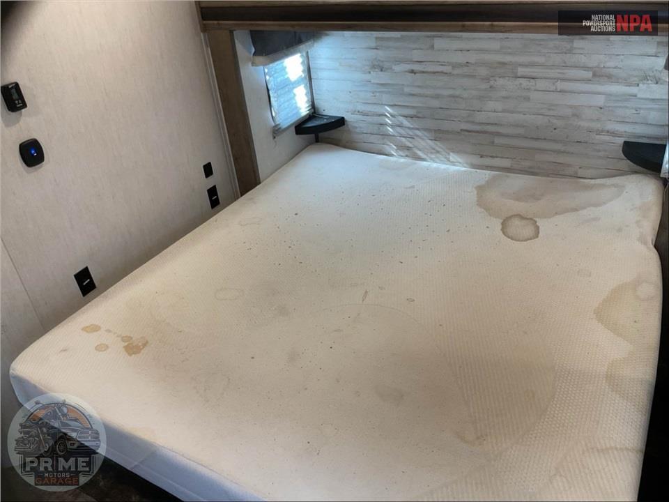 2021 Sabre By Forest River M-38DBQ - FIFTH WHEEL SERIES — фото 13